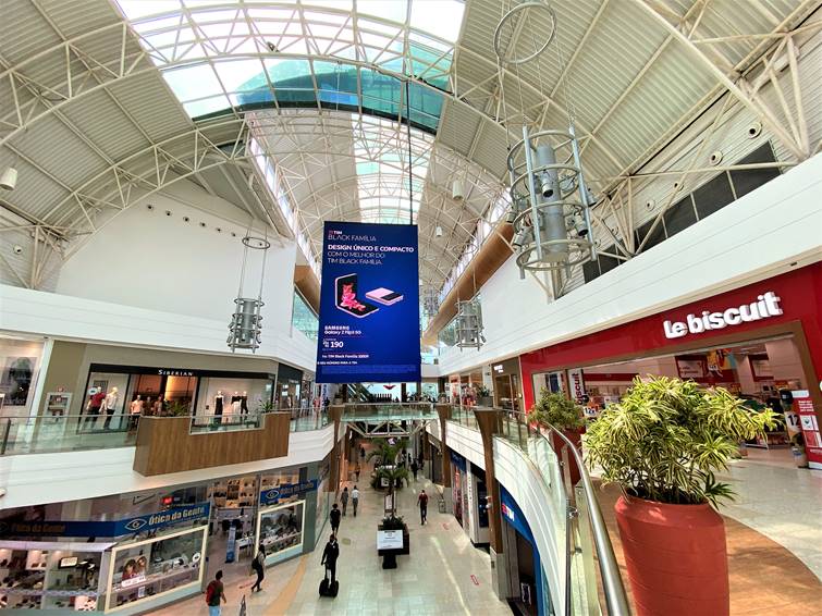 Grupo JCPM implanta maior rede de painéis em shoppings do Nordeste