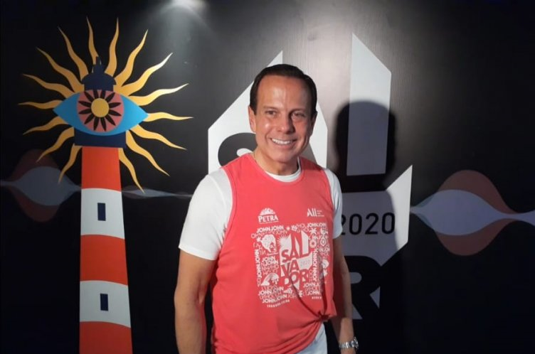 João Dória desembarca na folia baiana e prestigia Camarote Salvador 2020
