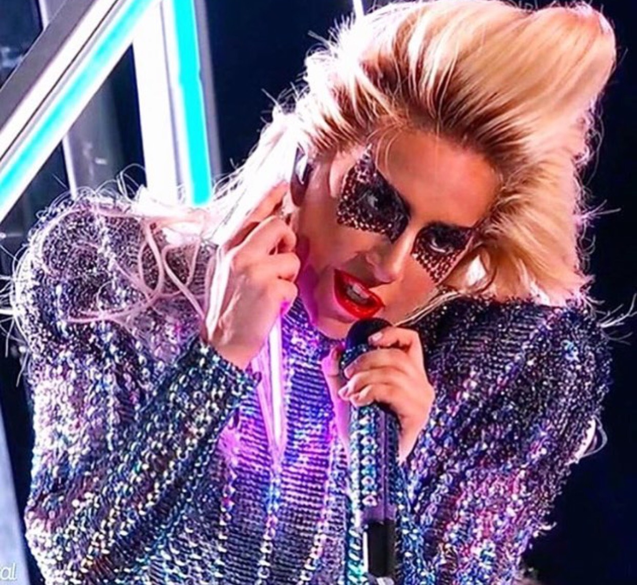 Play! Veja a apresentação de Lady Gaga no Super Bowl 