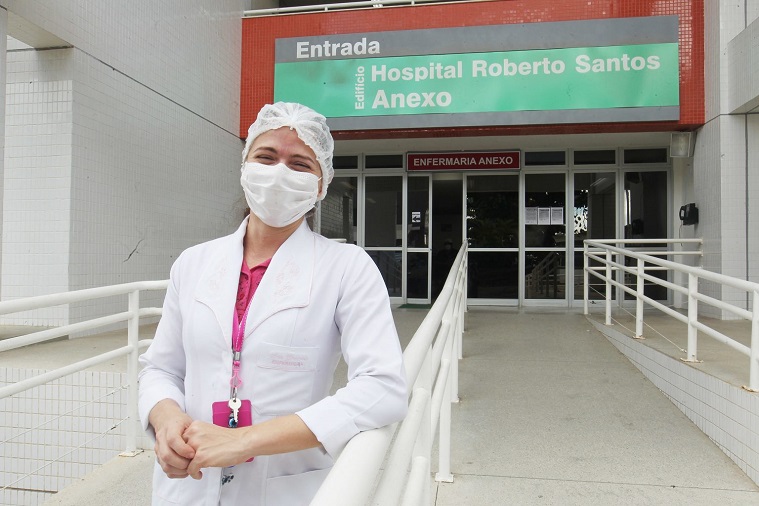Livro reúne experiências de profissionais de enfermagem do Hospital Geral Roberto Santos