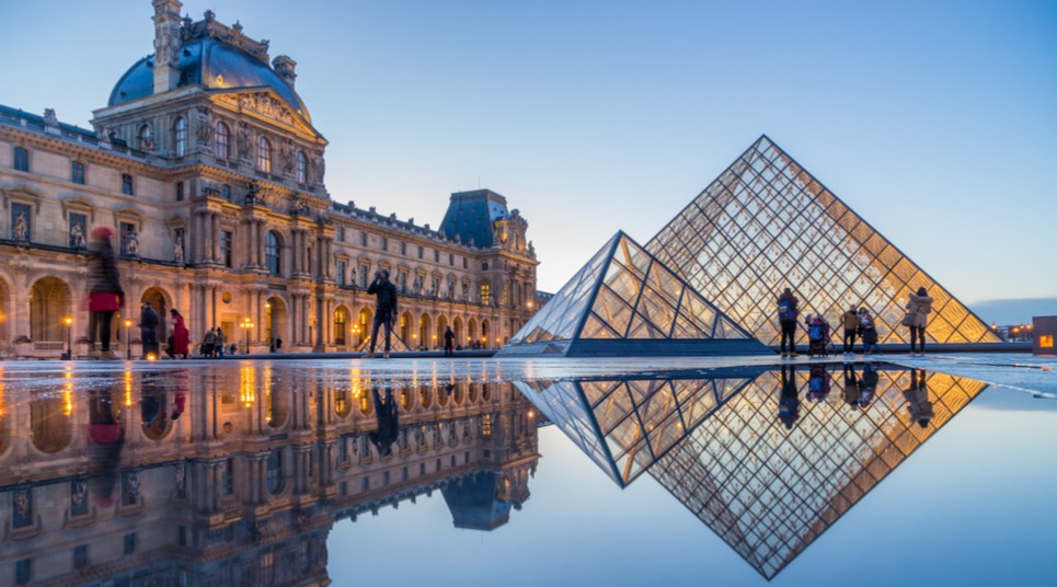 Museu do Louvre se prepara para reabrir em julho