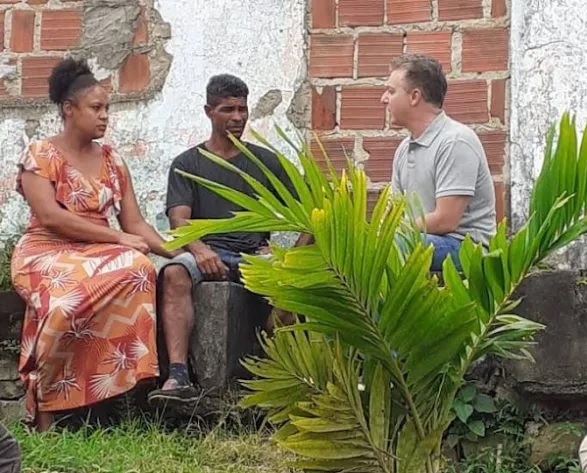 Luciano Huck grava quadro para o Domingão com moradores de Itabuna, na Bahia