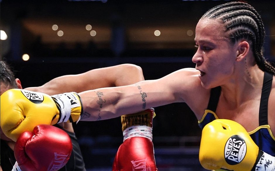  Medalhista olímpica baiana Bia Ferreira estreia no boxe profissional com vitória