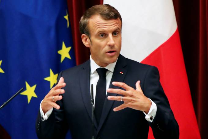 França anuncia plano de 8 bilhões de euros para salvar setor de automóveis