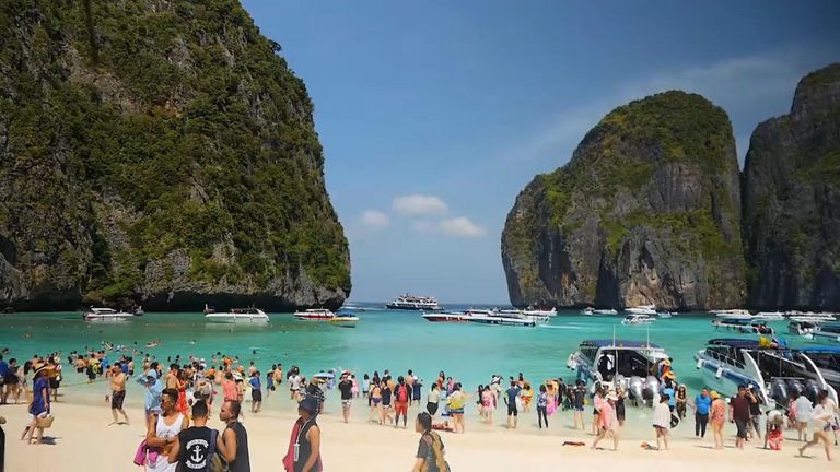 Uma das praias mais famosas da Tailândia ficará fechada até 2021