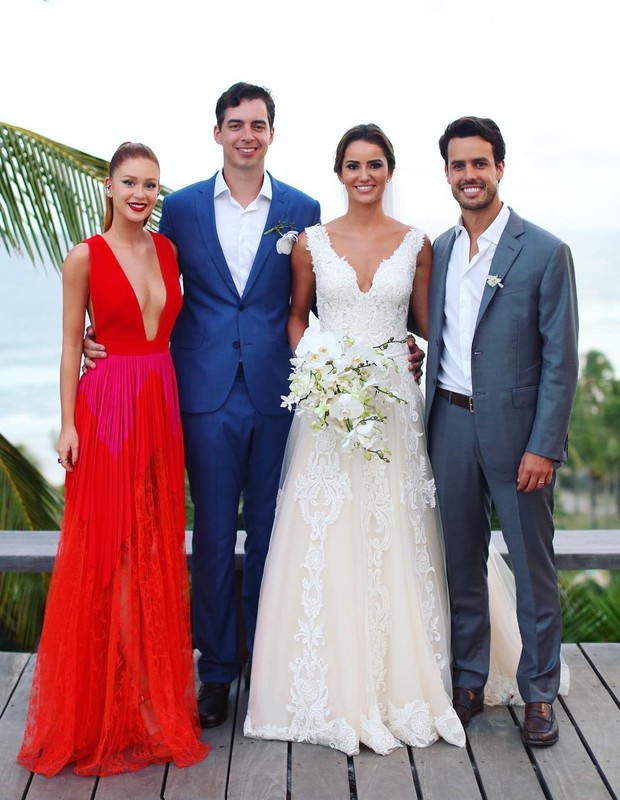 Marina Ruy Barbosa e Xande Negrão prestigiam casamento na Bahia. Vem ver!