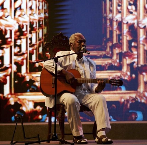 Mateus Aleluia apresenta último episódio do projeto "O Canto dos Recuados - Afrobarroco em Palestra Musical"