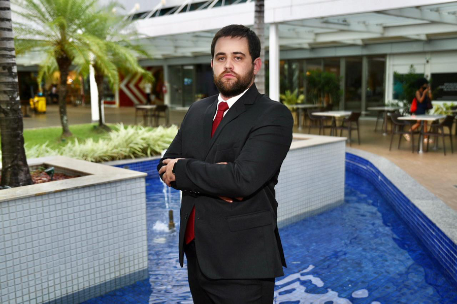 Matheus Maciel comemora nova idade com abertura de escritório especializado em Direito Civil e Direito Público