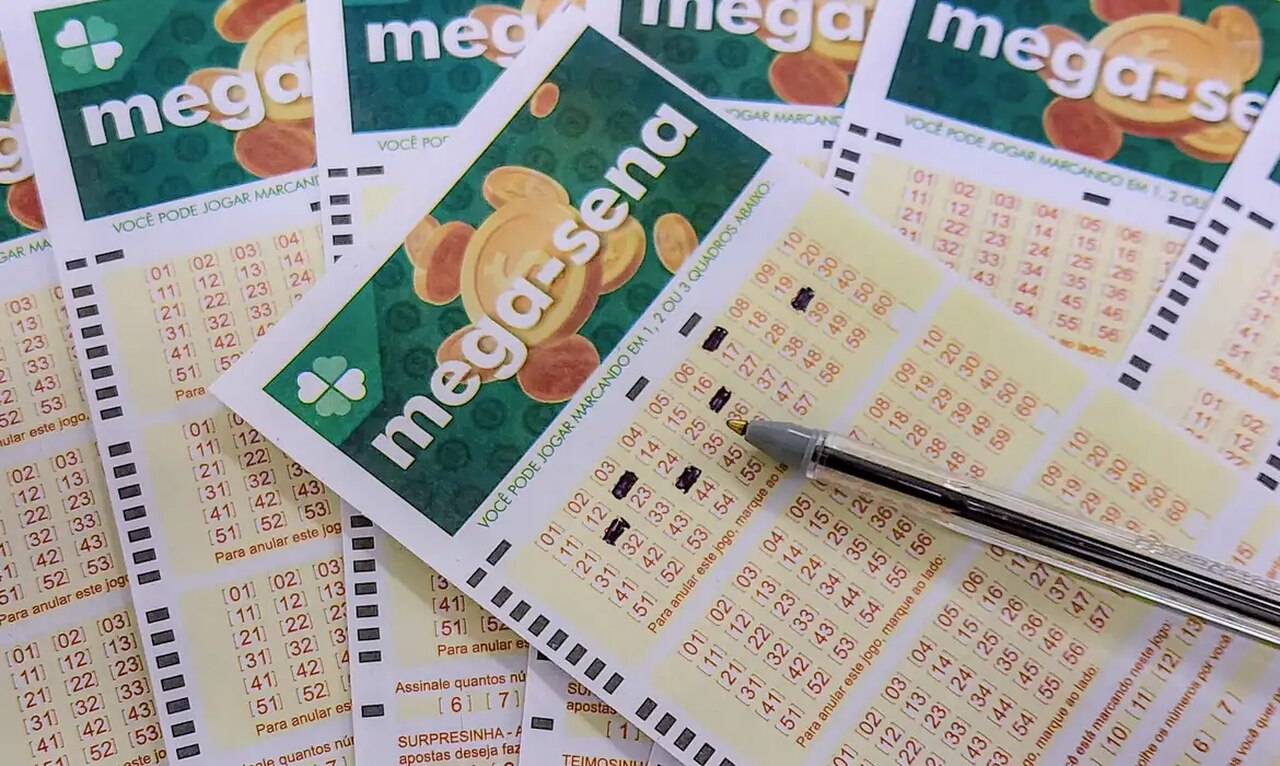 Mega-Sena acumula e prêmio vai a R$ 135 milhões; veja dezenas sorteadas