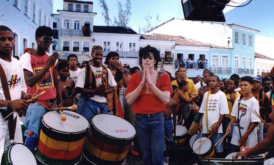 Clipe de Michael Jackson em Salvador chega a 900 milhões de visualizações e é 2º mais visto do cantor