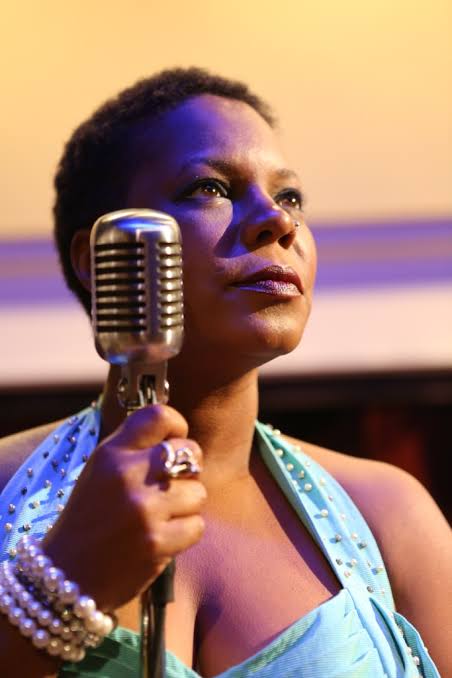 Cantora de jazz norte-americana, Michaela Harrison faz tributo à Martin Luther King Jr em show no MAM-BA