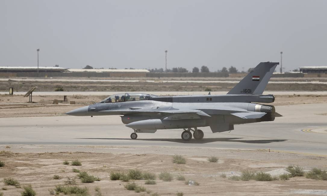 Iraque: mísseis atingem base militar norte-americana