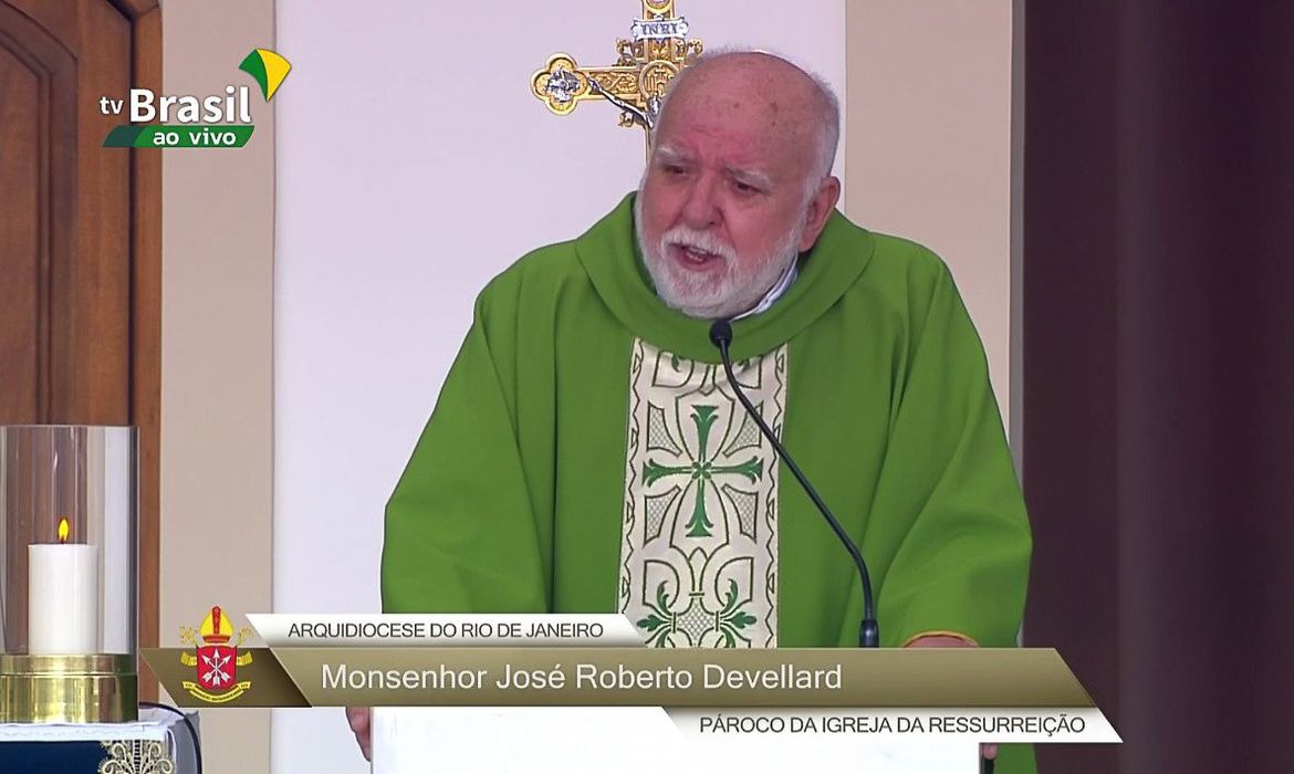 Monsenhor José Roberto Rodrigues Devellard morre aos 75 anos