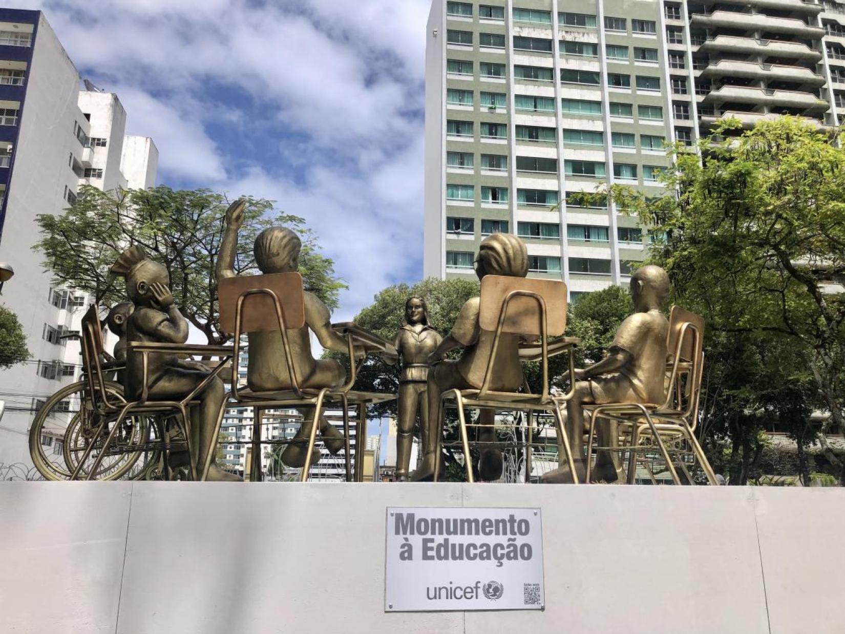 Salvador recebe instalação de monumento em prol da educação e dos direitos dos jovens