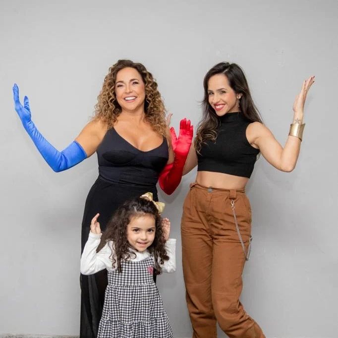 Filha de Daniela Mercury, Giovana Póvoas adota nome Nanna Mercury e anuncia peça infantil pelo Brasil