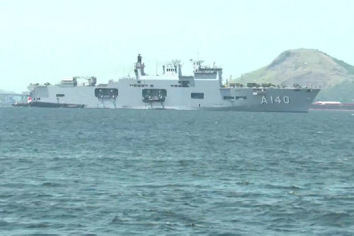   Marinha reforça limpeza de óleo no Nordeste com mais um navio