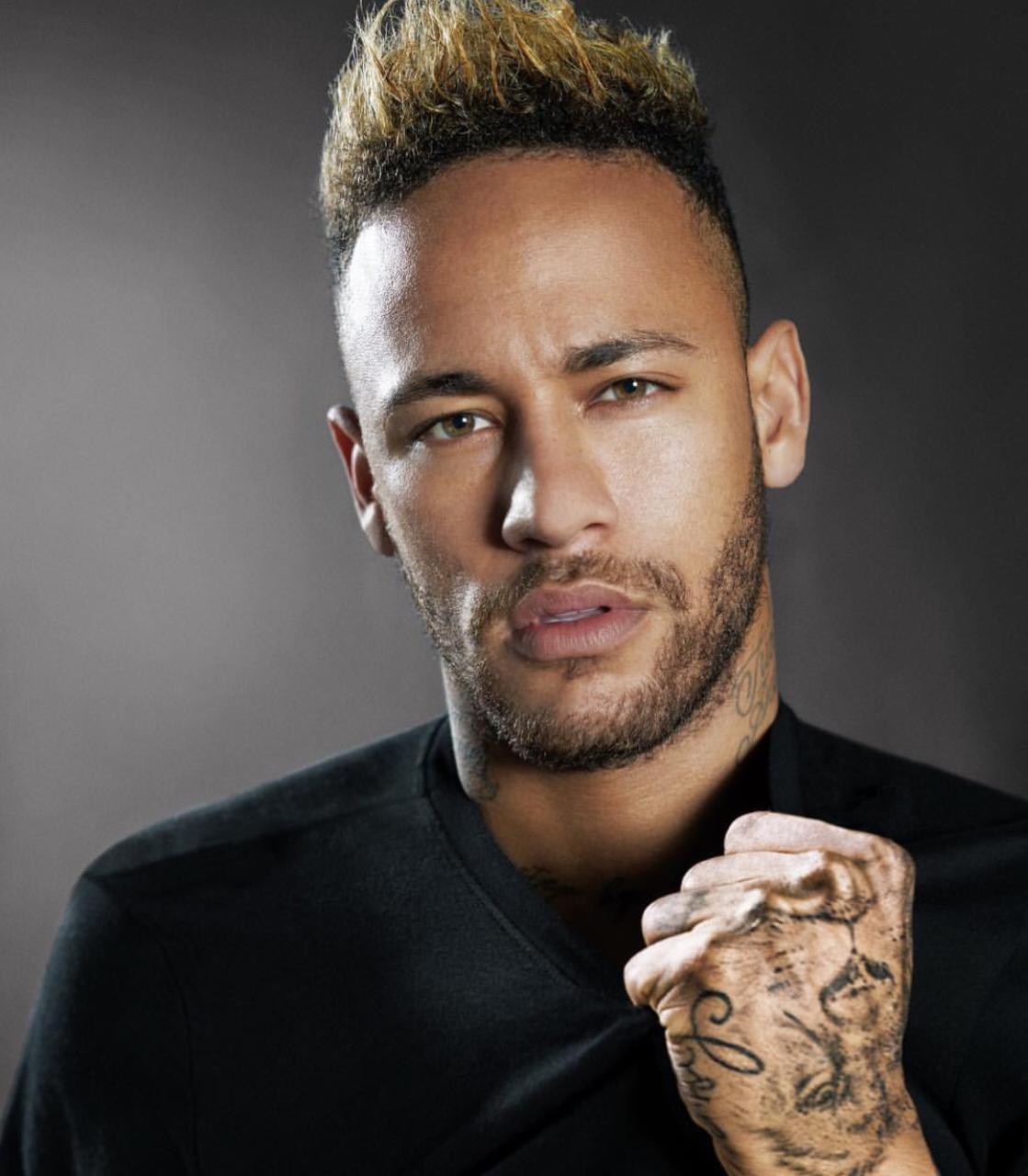 Neymar aluga mansão cinematográfica para passar o fim de ano na Bahia 