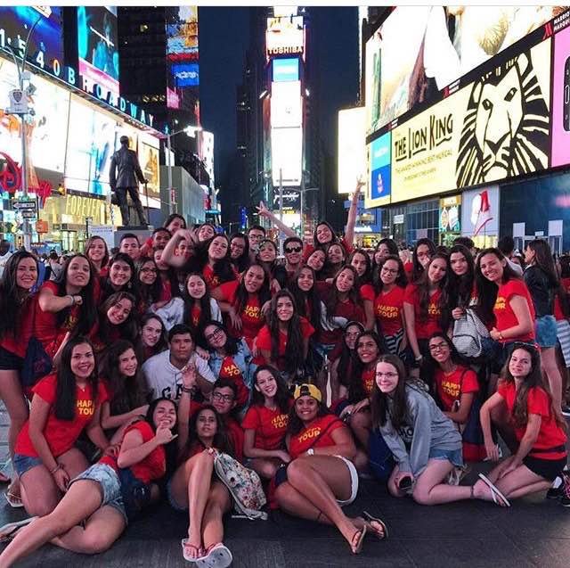 Disney, NYC e uma turma enorme de jovens pela Happy Tour