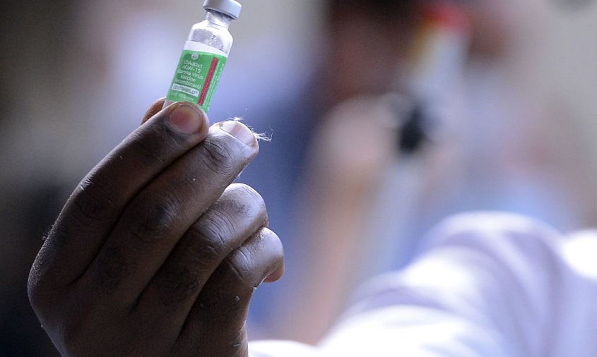 Fiocruz entregará 1,3 milhão de doses da vacina de Oxford nesta sexta-feira (2)