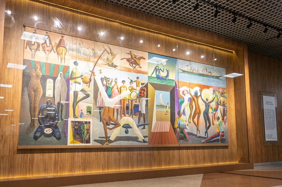 Obras expostas no Aeroporto de Salvador levam passageiros por “viagem” pela arte baiana 