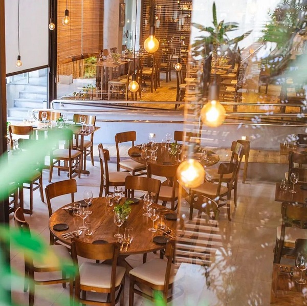 Restaurante baiano é listado entre os melhores para reuniões de negócios, segundo Exame