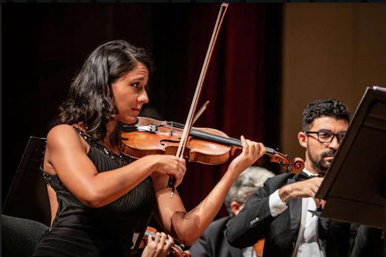  OSBA apresenta concerto com a violinista Priscila Rato nesta sexta-feira (14)