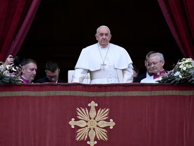 Papa Francisco é diagnosticado com bronquite e fica impossibilitado de ler discurso em evento no Vaticano