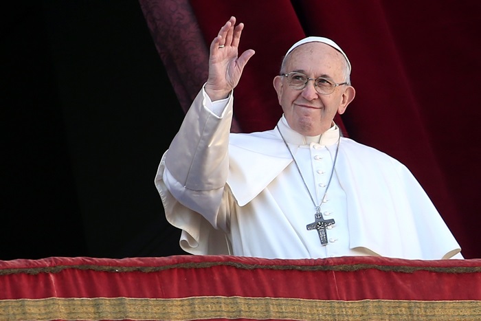 Papa Francisco doa equipamentos para tratamento da covid-19 no Brasil