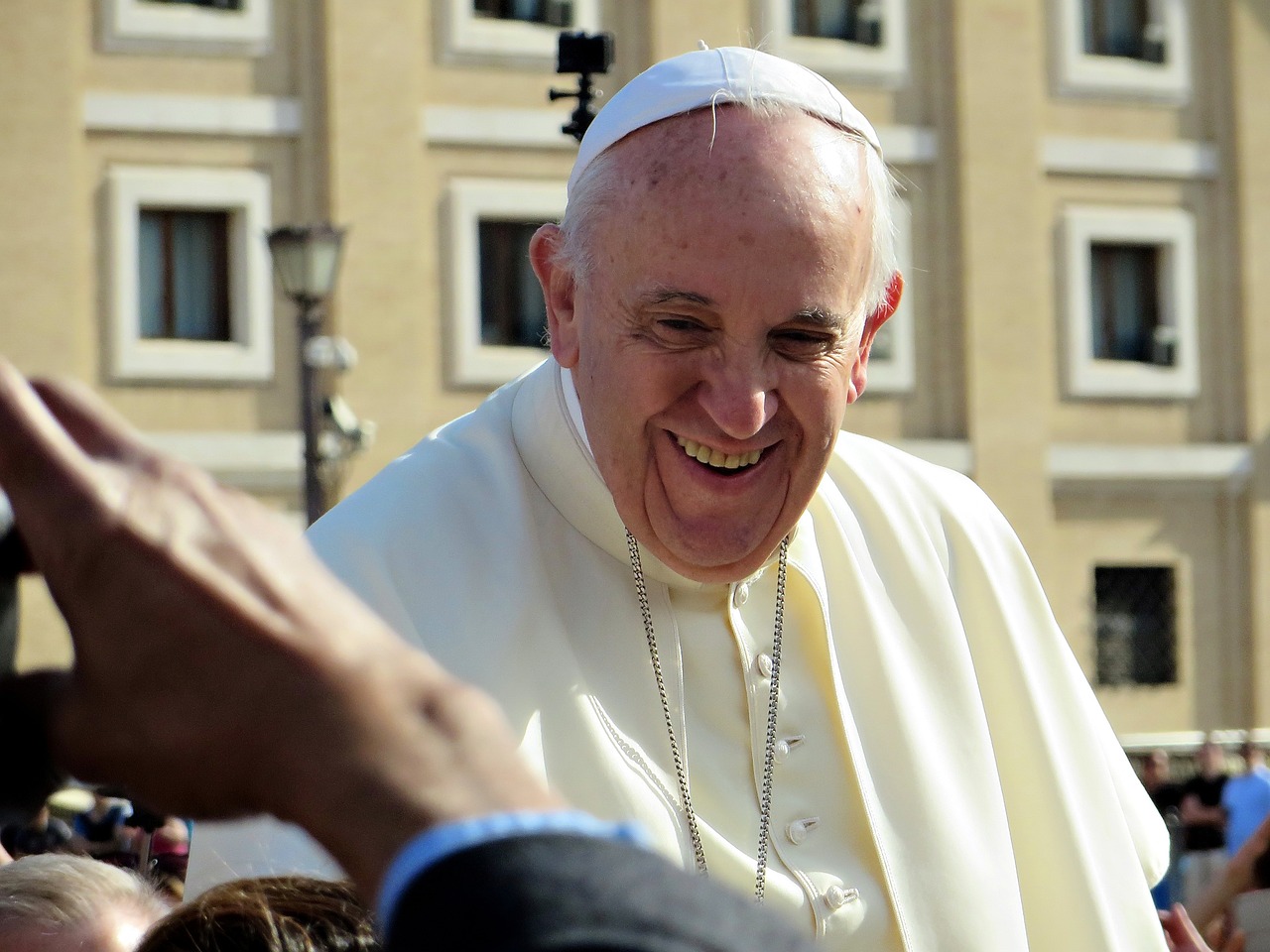 De última hora, Papa Francisco cancela participação na Via Sacra para 'preservar a saúde'