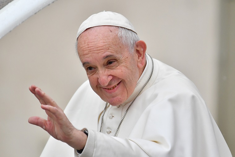 Papa Francisco segue internado por mais alguns dias, informa o Vaticano