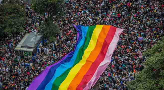 Parada LGBTQ de São Paulo é adiada para o mês de novembro