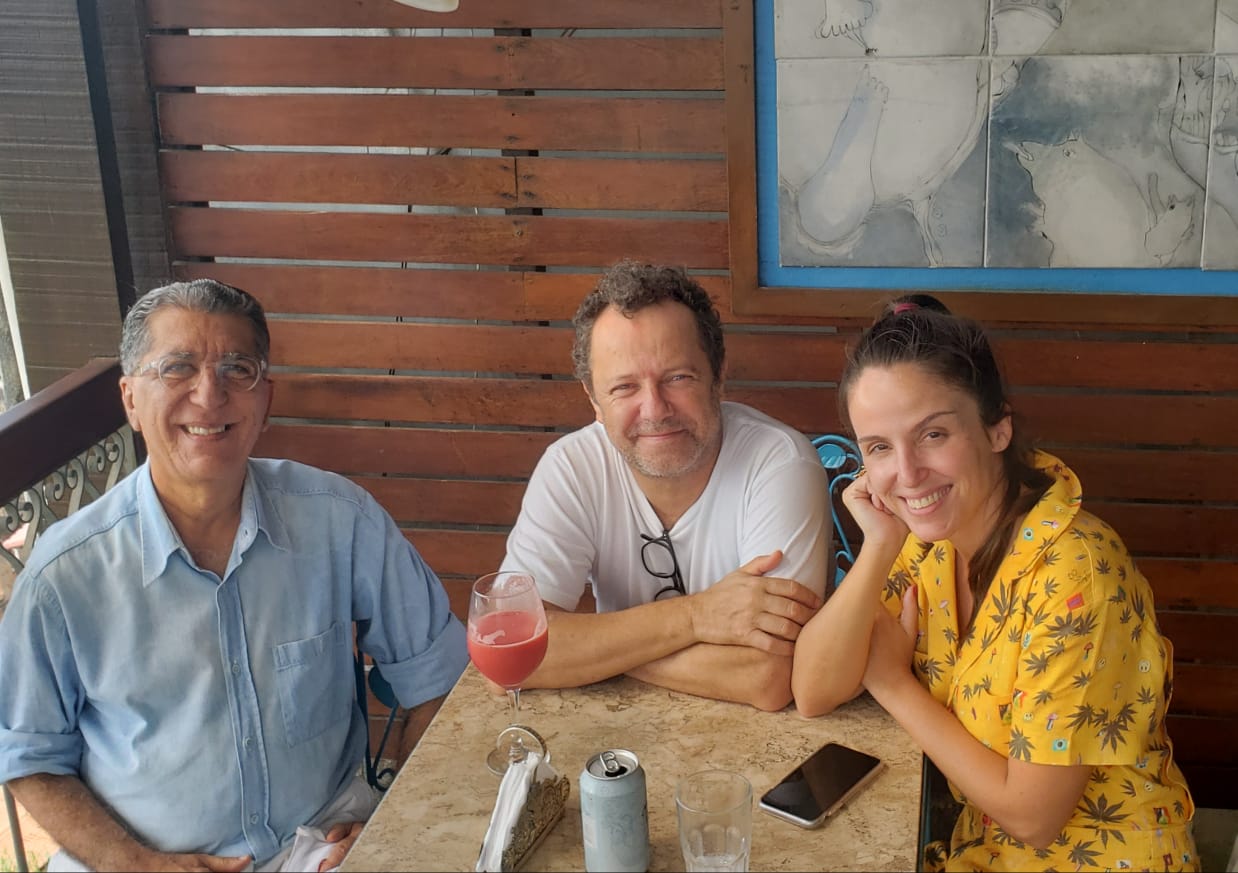 Em Salvador, Vik Muniz e Malu Barretto ganham almoço oferecido por Paulo Vaz 