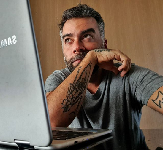 Pedro Tourinho promove live com Raull Santiago sobre o impacto do coronavírus nas periferias
