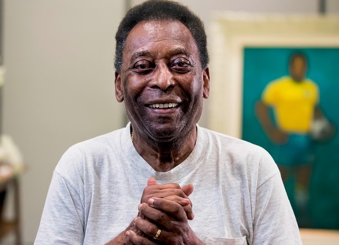 ‘Estou forte e com muita esperança no meu tratamento’, diz Pelé