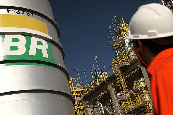 Petrobras anuncia instalação da primeira plataforma de petróleo totalmente elétrica a partir de 2025