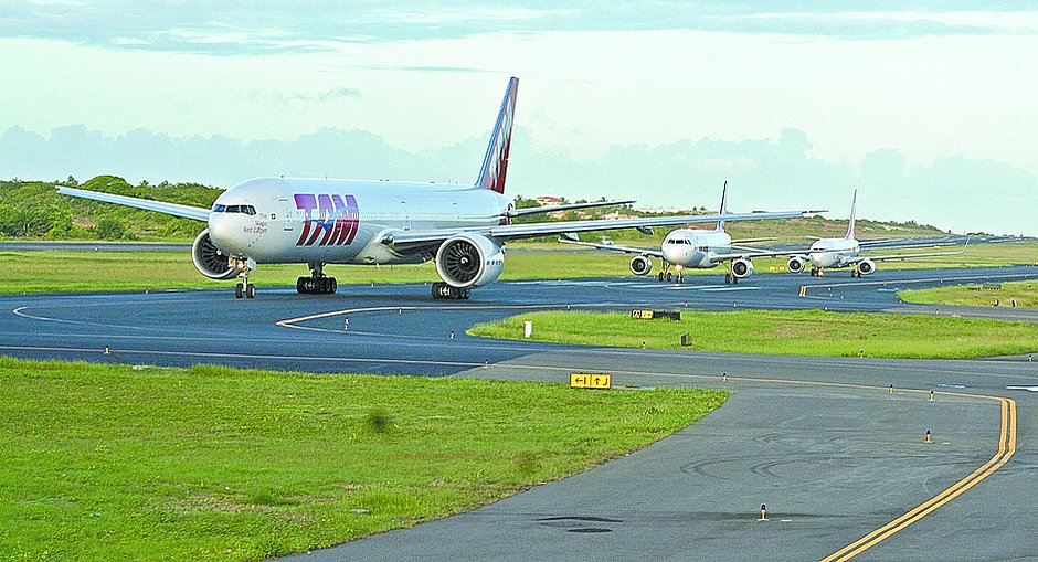 Pista auxiliar do aeroporto é reaberta e receberá aviões de grande porte