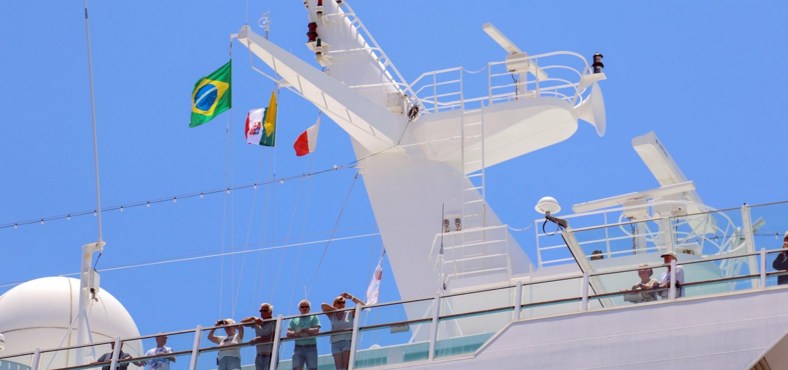 Três navios de cruzeiros movimentam o Porto de Salvador nesta segunda-feira (2)