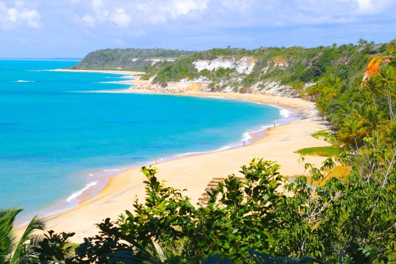 Praias, bares e restaurantes são liberados em Porto Seguro