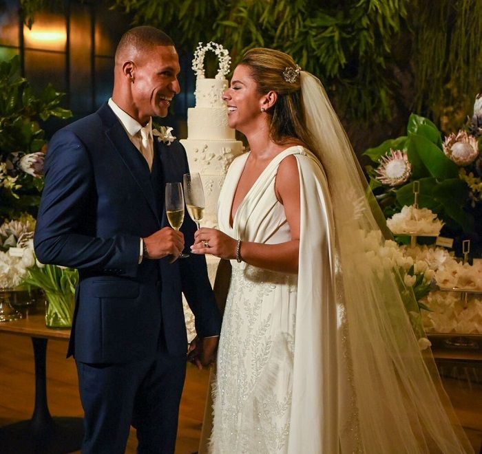 Giro de fotos: Paulo Pereira e Marcela Mendonça se casam durante linda festa ao som de Ivete Sangalo  