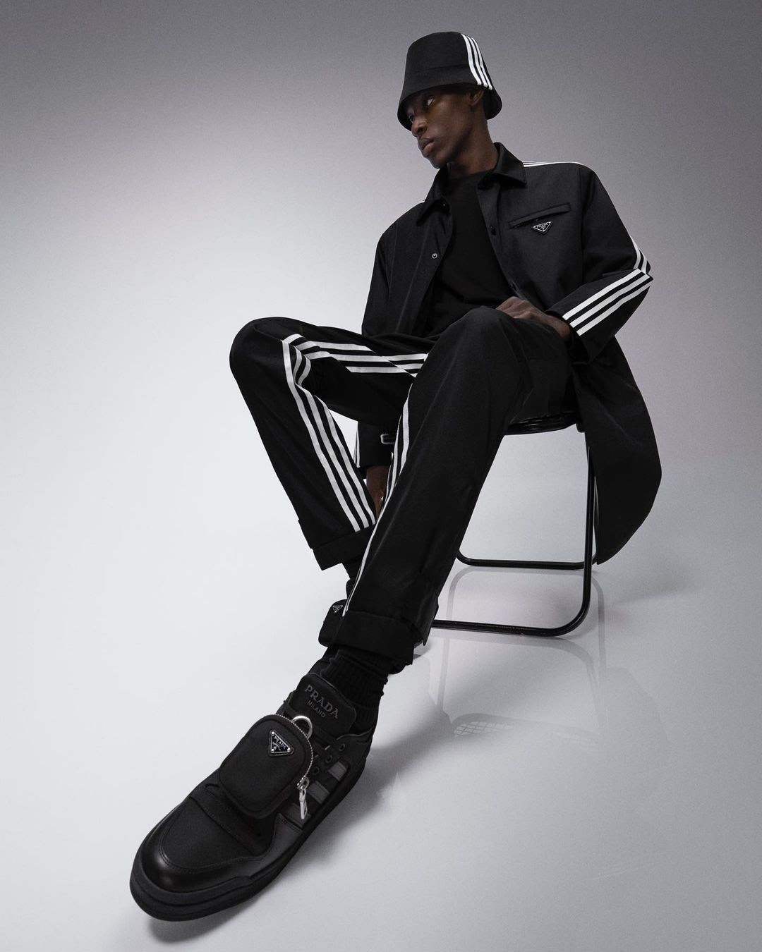 Novo drop da coleção Adidas + Prada chega ao mercado nesta semana. Saiba os detalhes