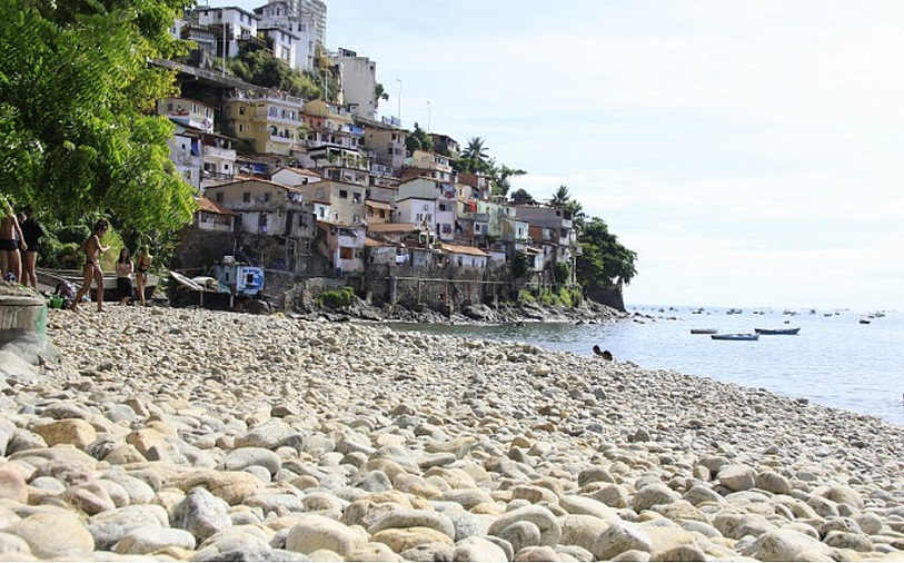  Atividades esportivas e comércio são liberados em praias de Salvador