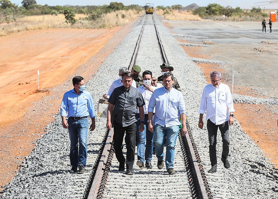 Na Bahia, Presidente Bolsonaro visita obras de construção da Ferrovia de Integração Oeste-Leste