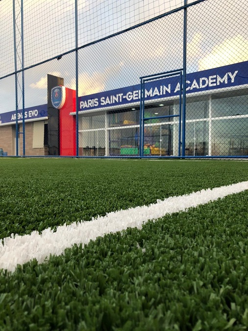 Paris Saint-Germain abre escola de futebol na Bahia