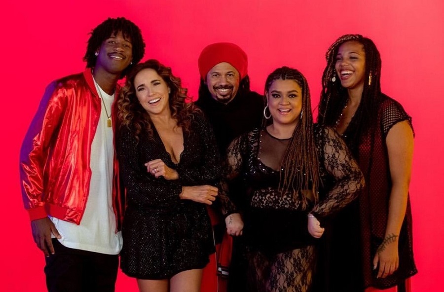  Preta Gil e Daniela Mercury gravam videoclipe de música do grupo percussivo Quabales