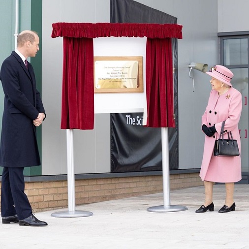 Rainha Elizabeth II faz primeiro evento presencial durante a quarentena