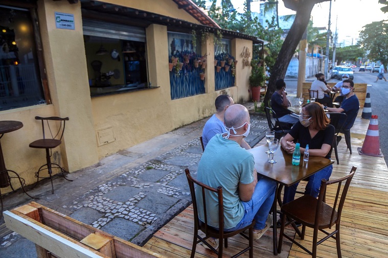 Salvador já tem restaurantes ocupando espaço público com autorização