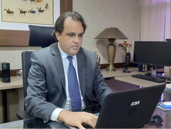 Roberto Frank é reeleito como desembargador titular do TRE-BA