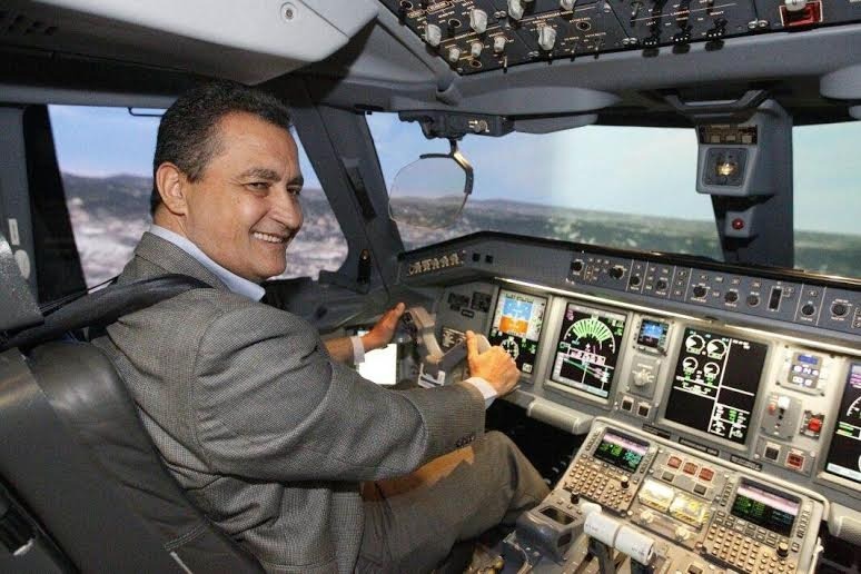 Os voos da FAB de Rui Costa, o apego do ex-governador e o balcão de negociações  para colocar Aline Peixoto no TCM