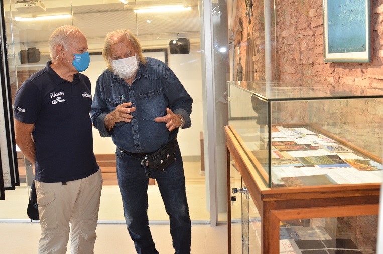 Comandante da Família Schurmann visita o Museu do Mar Aleixo Belov