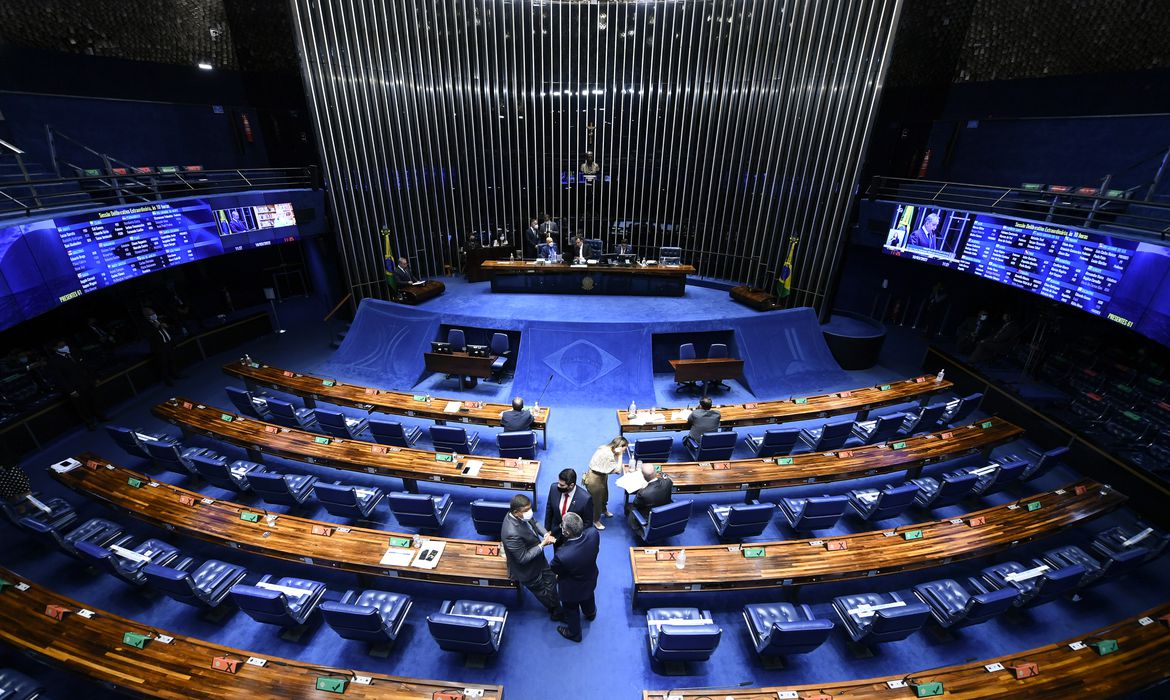Senado aprova PEC da Transição, que segue para a Câmara